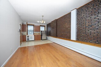 229-231-231 Newark Ave in Jersey City, NJ - Building Photo - Building Photo