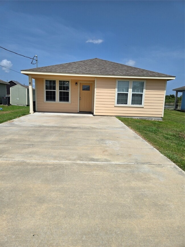 2724 Avenue D in San Leon, TX - Building Photo - Building Photo