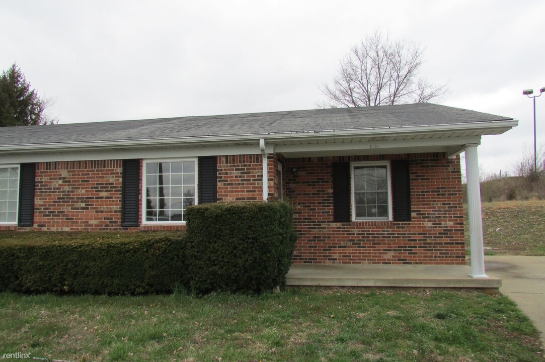 216 Michelle Ave in Elizabethtown, KY - Building Photo