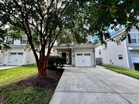 111 S Palm Ave in Virginia Beach, VA - Building Photo