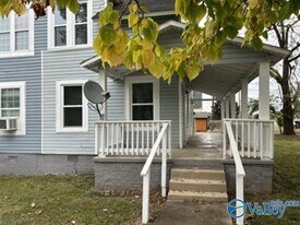 3415 Alpine St SW in Huntsville, AL - Building Photo