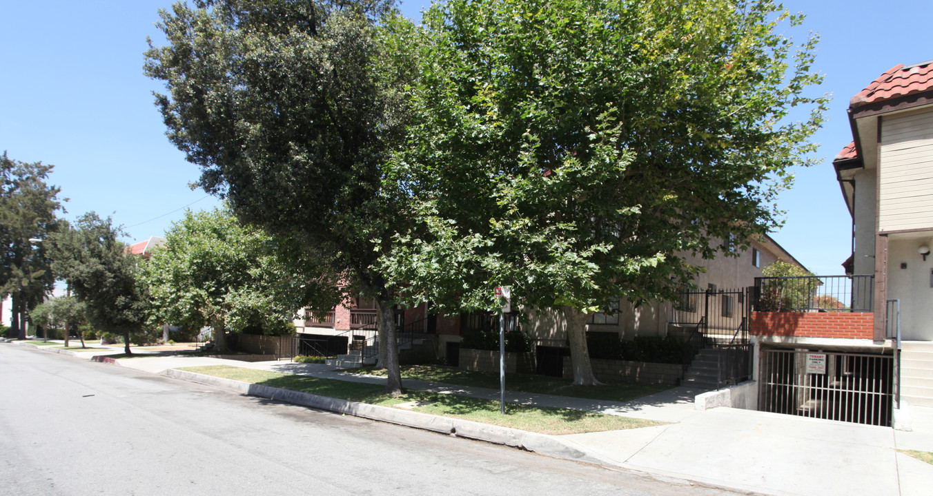 1031 Linden Ave in Glendale, CA - Building Photo