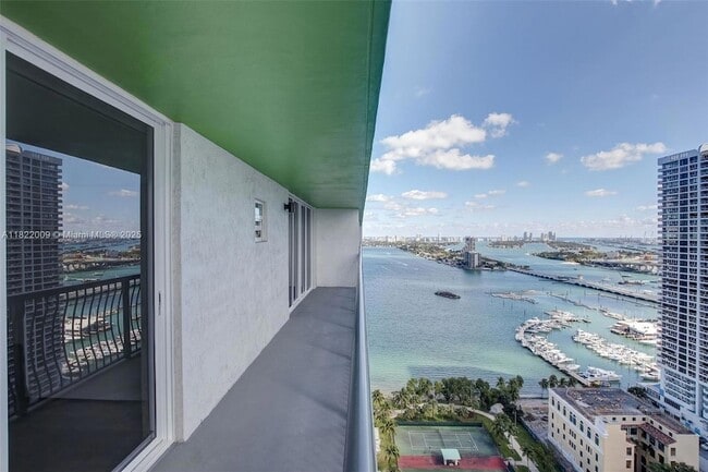 property at 1756 N Bayshore Dr