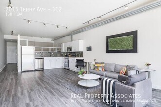 2015 Terry Ave in Seattle, WA - Building Photo - Building Photo