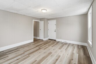 14 Hacker St in Worcester, MA - Building Photo - Building Photo