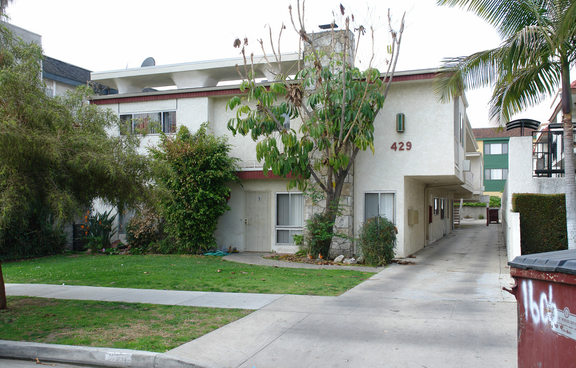 429 Lincoln Ave in Glendale, CA - Building Photo