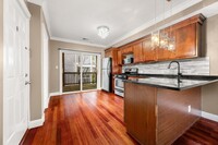 124 D St, Unit 2 in Boston, MA - Building Photo - Building Photo