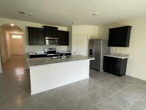 2446 SW Savage Blvd in Port St. Lucie, FL - Building Photo - Building Photo