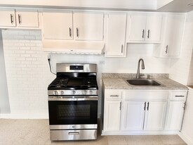 4411 W Walton St Apartamentos