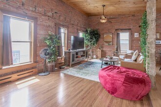 31 Main St in Warwick, NY - Building Photo - Building Photo