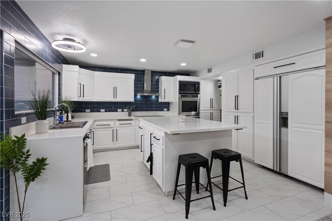property at 2000 Stockton Ave