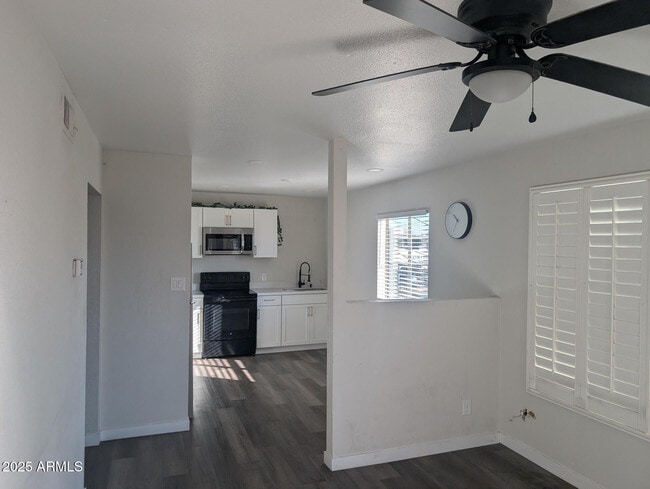 property at 7160 N 53rd Ave