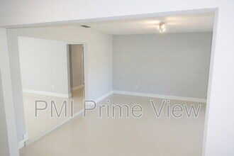 2021 NW 86th Ave in Pembroke Pines, FL - Building Photo - Building Photo