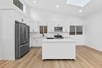 739 N Formosa Ave in Los Angeles, CA - Building Photo - Building Photo