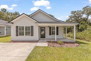 232 Tafflinger Rd in Crawfordville, FL - Building Photo