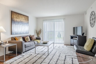 Bell Estates Apartments in Dundee, MI - Foto de edificio - Interior Photo