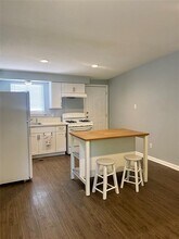 400 Swanee Dr in Austin, TX - Building Photo - Building Photo