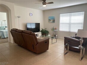 10531 Canal Brook Ln in Lehigh Acres, FL - Building Photo - Building Photo