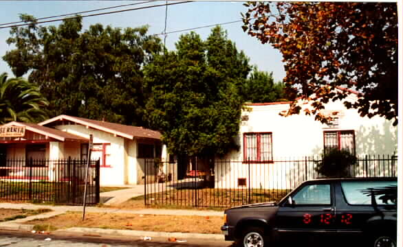 801-807 W 97th St in Los Angeles, CA - Building Photo - Building Photo