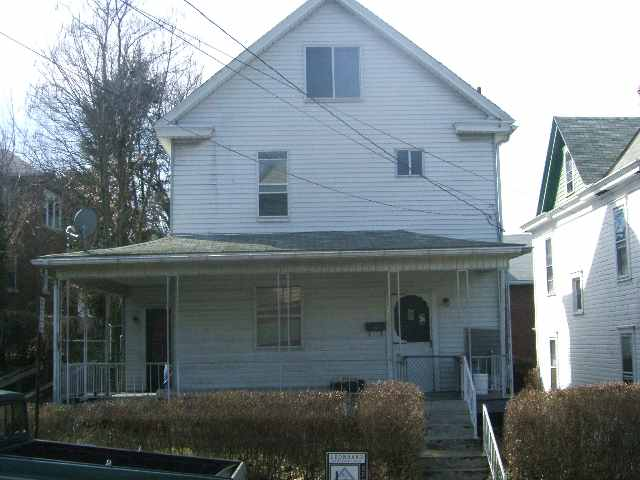 120 Kingwwod St in Morgantown, WV - Building Photo