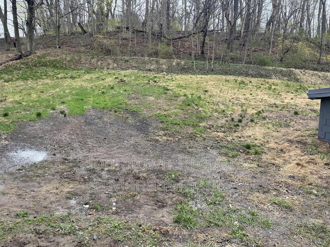 property at 252 River Rd