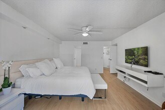 3200 S Ocean Blvd in Palm Beach, FL - Building Photo - Building Photo