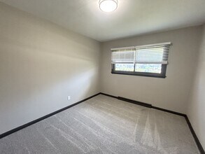 N54W15356 Beaver Dr in Menomonee Falls, WI - Building Photo - Building Photo