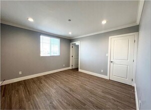 1639 W 82nd St-Unit -82(1639) in Los Angeles, CA - Building Photo - Building Photo