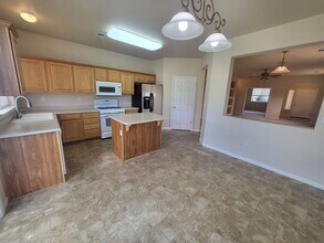 353 Royal Troon Dr in Dayton, NV - Building Photo - Building Photo