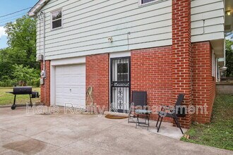 144 Airport Rd in Clarksville, TN - Building Photo - Building Photo