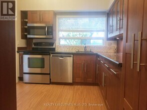 19 Brucedale Crescent in Toronto, ON - Building Photo - Building Photo