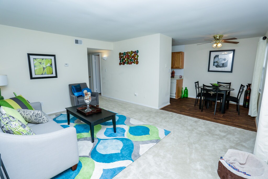 Ridgewood Club Apartments Virginia Beach, VA Apartments