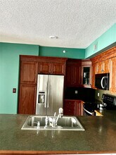 8060 N Nob Hill Rd in Tamarac, FL - Building Photo - Building Photo