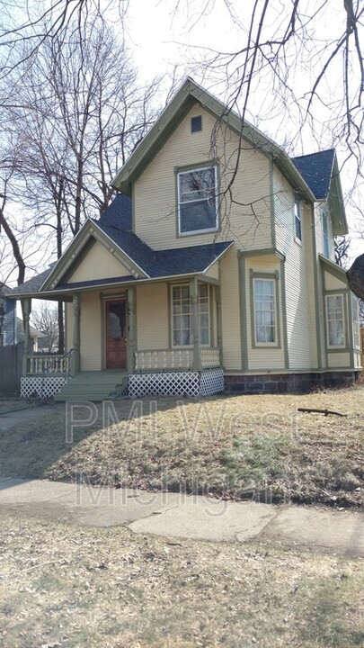 448 Thomas St SE Photo