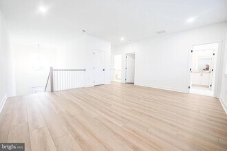 4 Cherry Ln in West Windsor Township, NJ - Building Photo - Building Photo