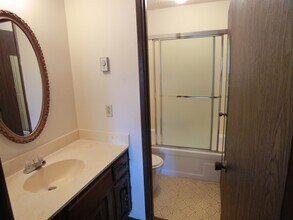 10 NE D St in Grants Pass, OR - Building Photo - Building Photo