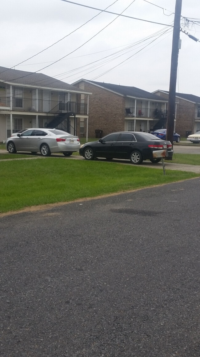 property at 112 Oak Ridge Ave