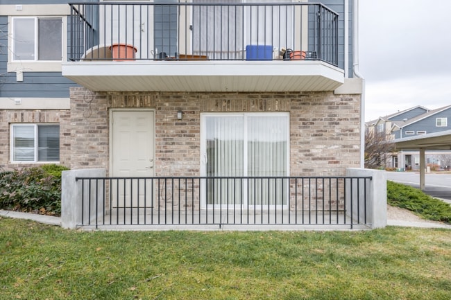 56 E Resaca Dr in Sandy, UT - Foto de edificio - Building Photo