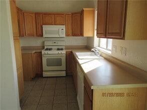 2704 Louise Ave in Kingman, AZ - Building Photo - Building Photo