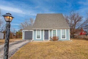 924 W 60th Pl in Merrillville, IN - Building Photo