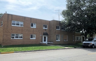 946 Oliver Ave, Unit 26 in Aurora, IL - Building Photo