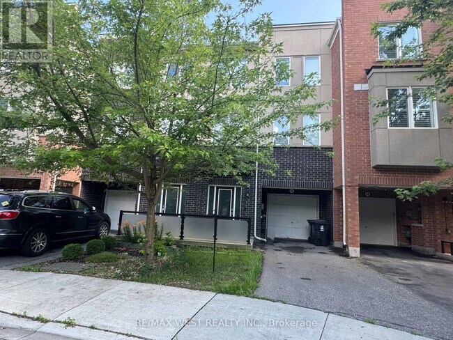 property at 58 Heron Park Pl