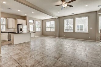 172 Axlewood Ct in Montgomery, TX - Building Photo - Building Photo