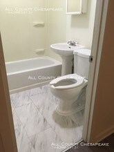 105 W Saratoga St-Unit -3 in Baltimore, MD - Foto de edificio - Building Photo