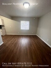 208 Lakeshore Dr in Lexington, KY - Building Photo - Building Photo