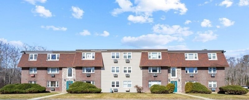 180 Main St in Bridgewater, MA - Building Photo