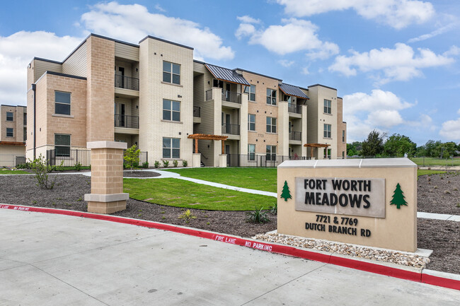 Fort Worth Meadows Apartments in Fort Worth, TX - Building Photo - Building Photo