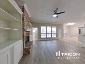 1137 Hideaway Dr N in Jacksonville, FL - Foto de edificio - Building Photo
