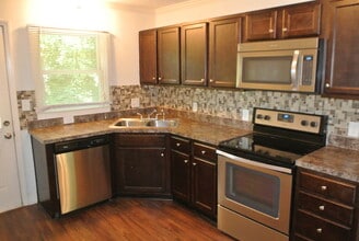 45 Davie Cir in Chapel Hill, NC - Building Photo - Building Photo