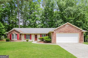 10993 Clearwater Dr in Hampton, GA - Building Photo